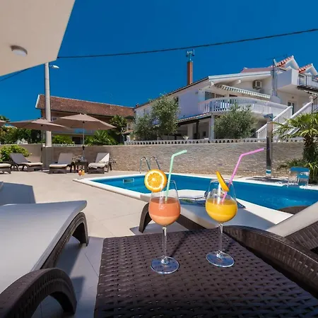 Ml Apartamento Pakoštane